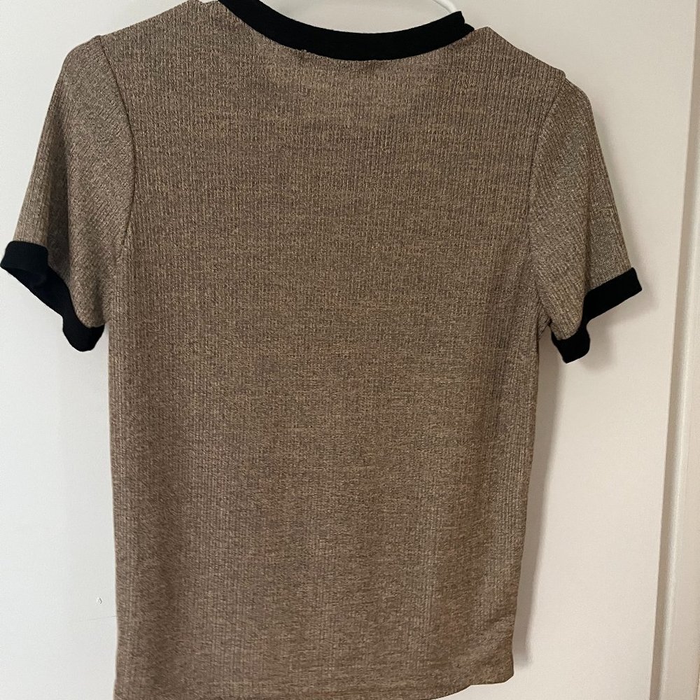 GAZE SHINY STRETCH TOP